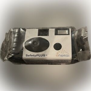 NEW NEVER OPENED SafetyPLUS Energi disposable film camera